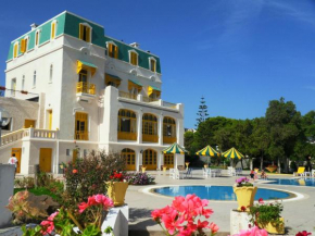 Гостиница Hôtel LES MIMOSAS TABARKA  Табарка